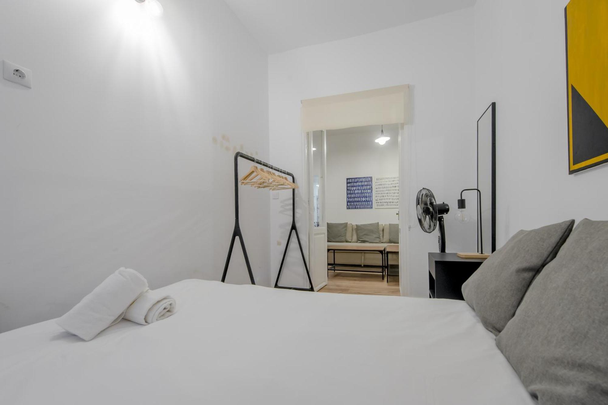 C-Cabeza Cool Apt Para 7 Al Lado De Tirso De Molina E1 Madrid Exterior foto