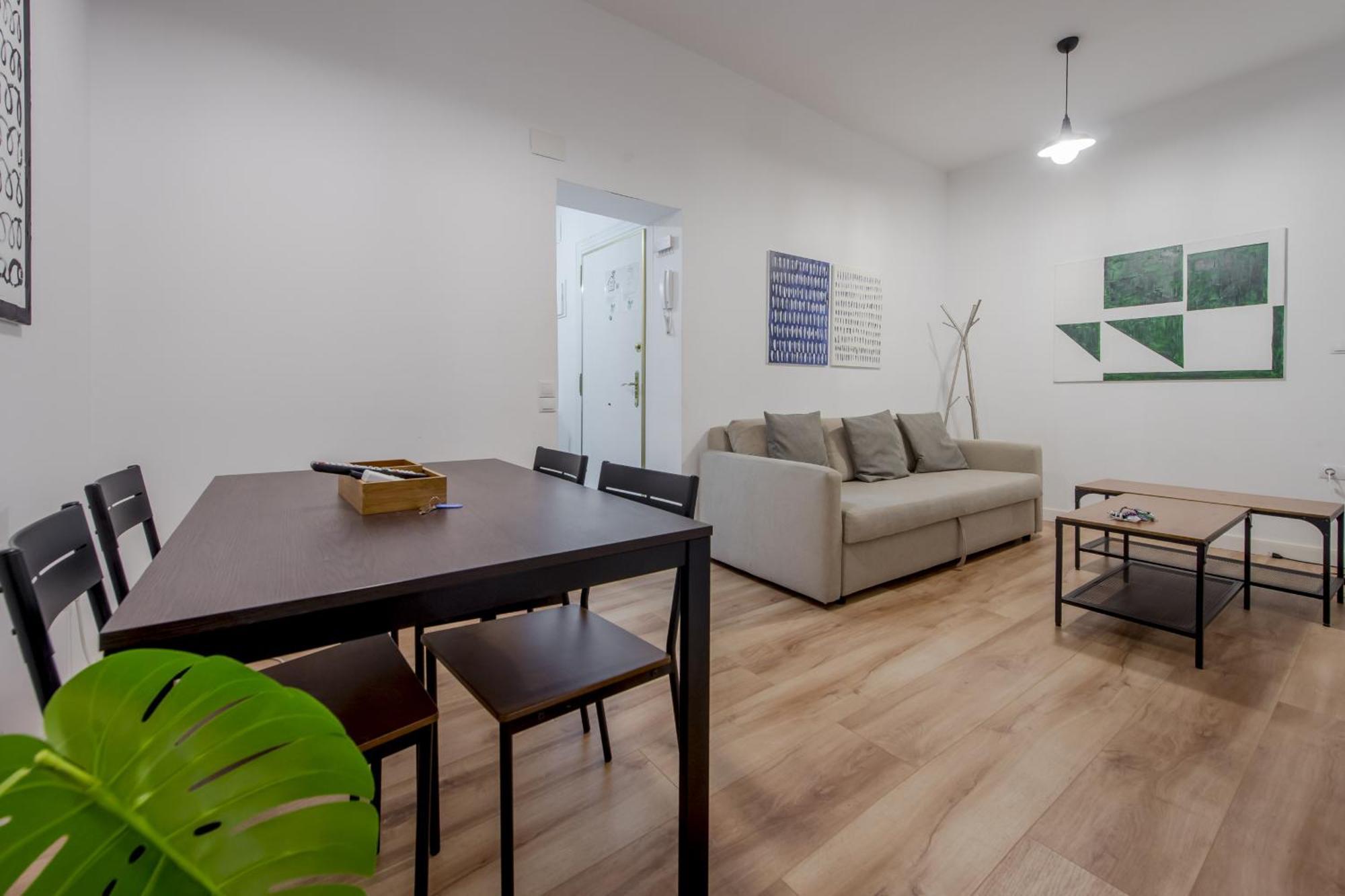 C-Cabeza Cool Apt Para 7 Al Lado De Tirso De Molina E1 Madrid Exterior foto
